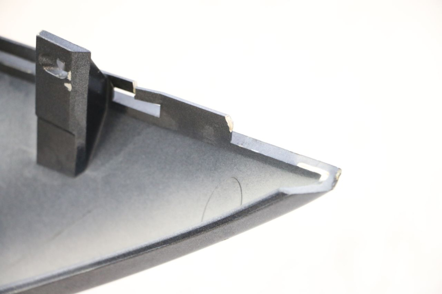 photo de PARAFANGO POSTERIORE DESTRO KYMCO XCITING 500 (2007 - 2010) - Primo piano tecnico