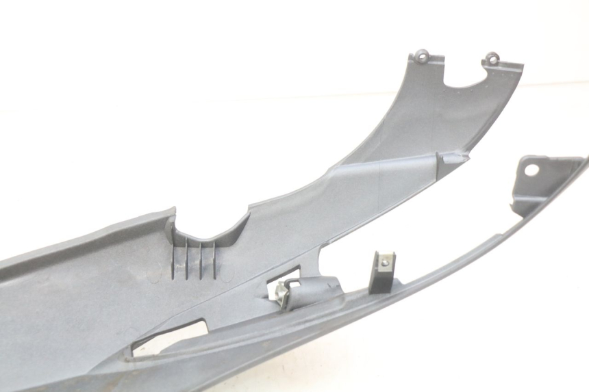 photo de PARAFANGO POSTERIORE DESTRO PIAGGIO LIBERTY IGET 4T 50 (2015 - 2020) - Zoom sullo stato d'uso