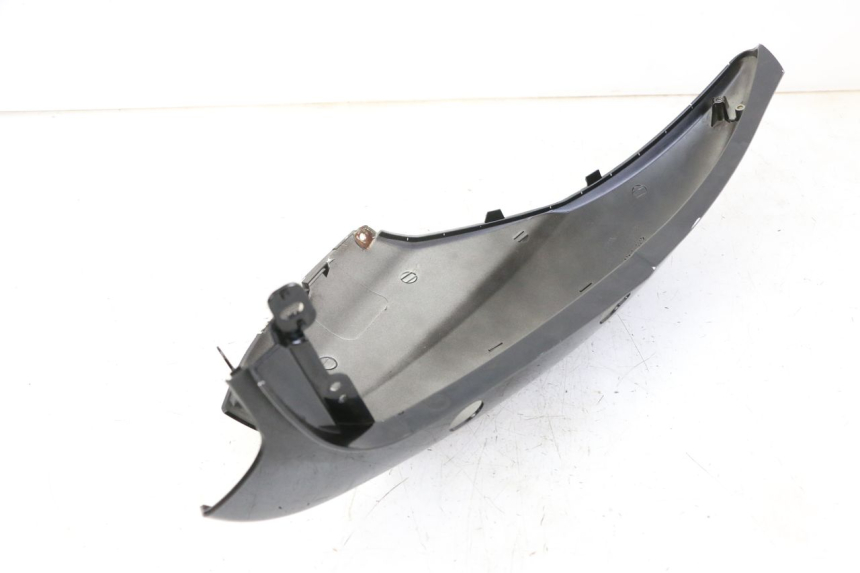 photo de PARAFANGO POSTERIORE DESTRO MBK OVETTO ONE 2T 50 (2013 - 2017) - Zoom sullo stato d'uso