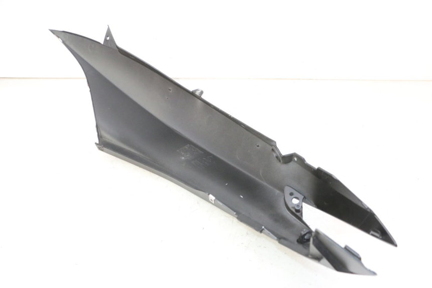 photo de CARENA POSTERIORE DESTRA PIAGGIO MP3 HPE 310 (2024 - 2025) - Altra angolazione