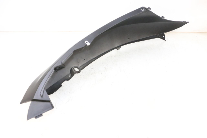 photo de CARENA POSTERIORE DESTRA PIAGGIO MP3 HPE 300 (2019 - 2026) - Dettaglio del componente