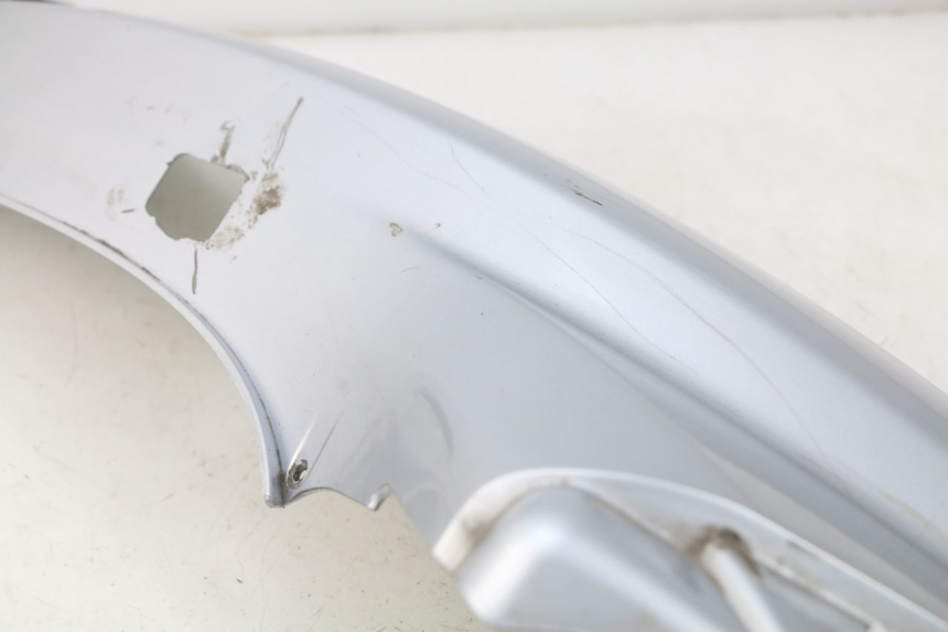 photo de PARAFANGO POSTERIORE DESTRO PIAGGIO MP3 125 (2006 - 2014) - Stato della superficie e materiale