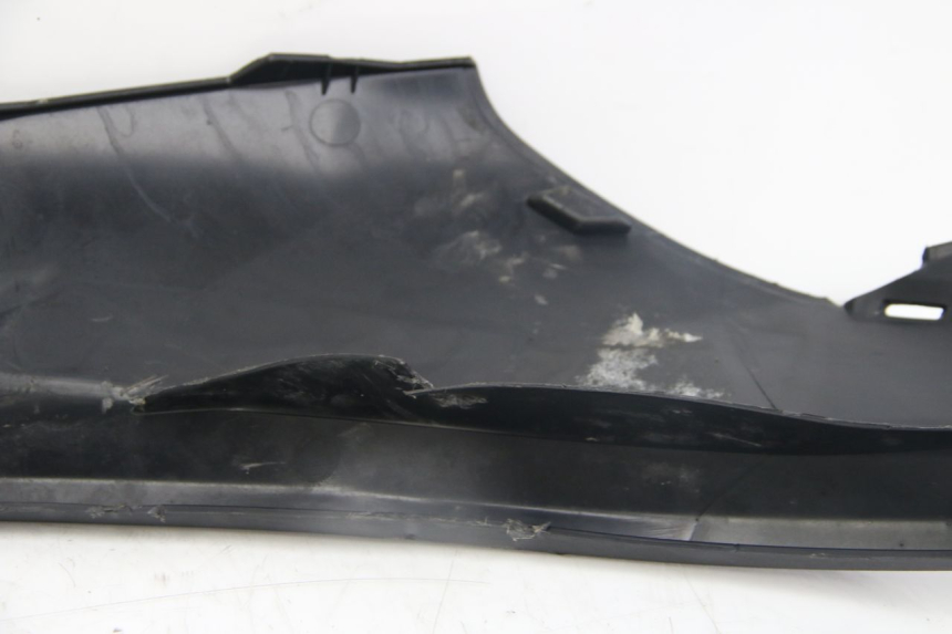 photo de PARAFANGO POSTERIORE DESTRO PIAGGIO MP3 125 (2006 - 2014) - Stato della superficie e materiale