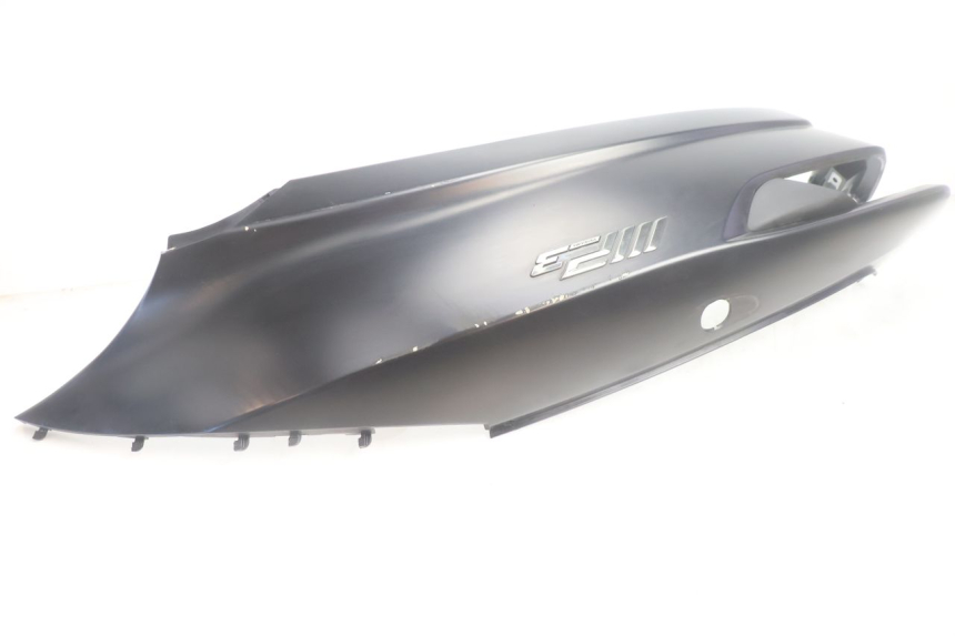 photo de CARENA POSTERIORE DESTRA PIAGGIO MP3 500 (2016 - 2018) - Stato della superficie e materiale