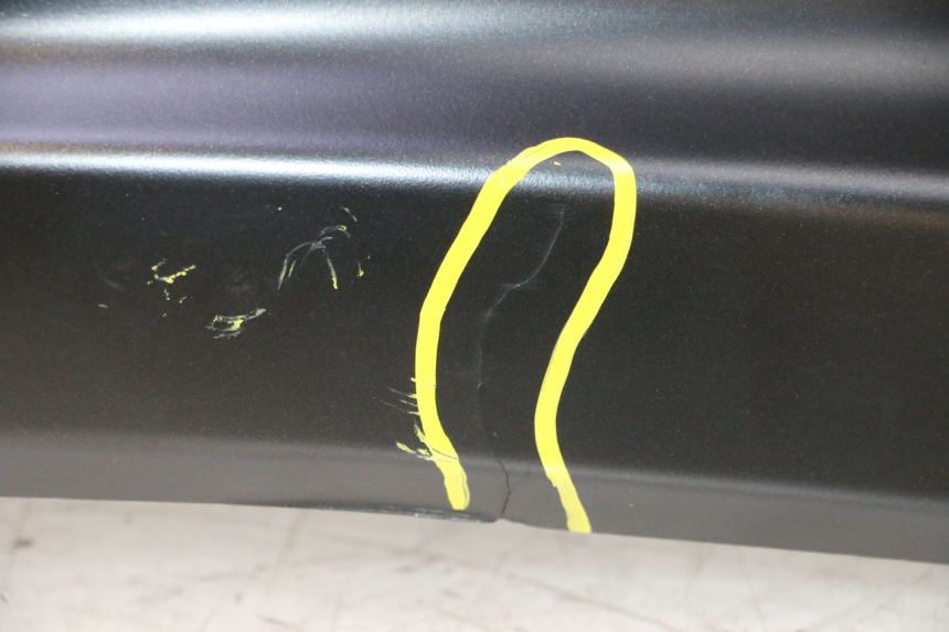 photo de CARENA POSTERIORE DESTRA PIAGGIO MP3 500 (2016 - 2018) - Altra angolazione