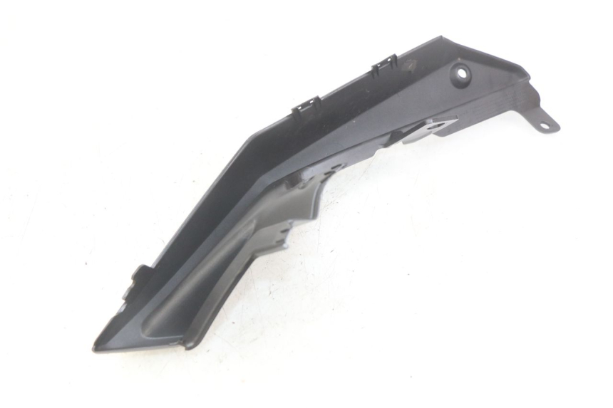 photo de PARAFANGO POSTERIORE DESTRO YAMAHA MT ABS 125 (2014 - 2018) - Primo piano tecnico