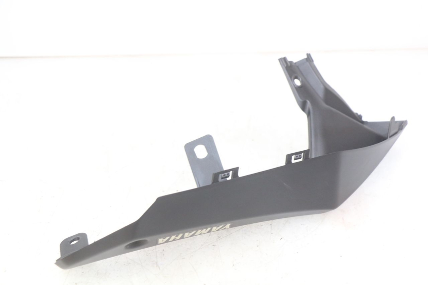 photo de PARAFANGO POSTERIORE DESTRO YAMAHA MT ABS 125 (2014 - 2018) - Dettagli dei punti di fissaggio