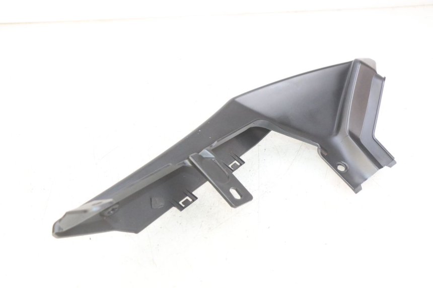 photo de PARAFANGO POSTERIORE DESTRO YAMAHA MT ABS 125 (2014 - 2018) - Stato della superficie e materiale