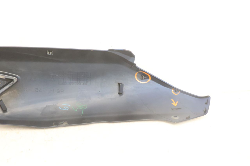 photo de CARENA POSTERIORE DESTRA YAMAHA N-MAX NMAX 125 (2021 - 2024) - Altra vista dell'articolo