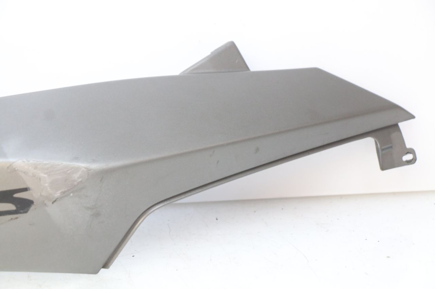 photo de PARAFANGO POSTERIORE DESTRO GILERA NEXUS 125 (2009 - 2013) - Caratteristiche distintive