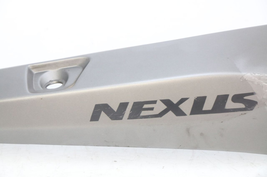 photo de PARAFANGO POSTERIORE DESTRO GILERA NEXUS 125 (2009 - 2013) - Zoom sui componenti