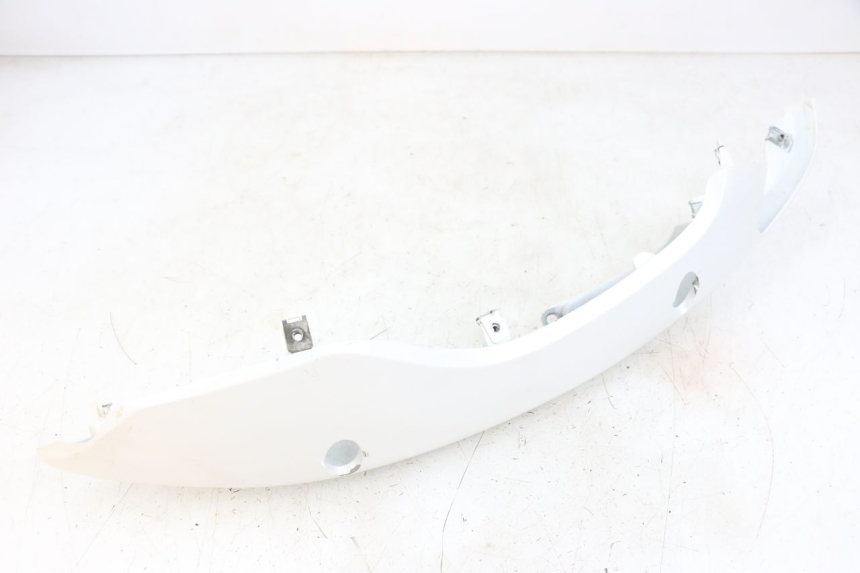 photo de CARENA POSTERIORE DESTRA MOTO GUZZI NORGE 8V GT 1200 (2011 - 2016) - Dettaglio del componente