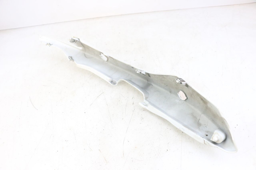 photo de CARENA POSTERIORE DESTRA MOTO GUZZI NORGE 8V GT 1200 (2011 - 2016) - Zoom sullo stato d'uso