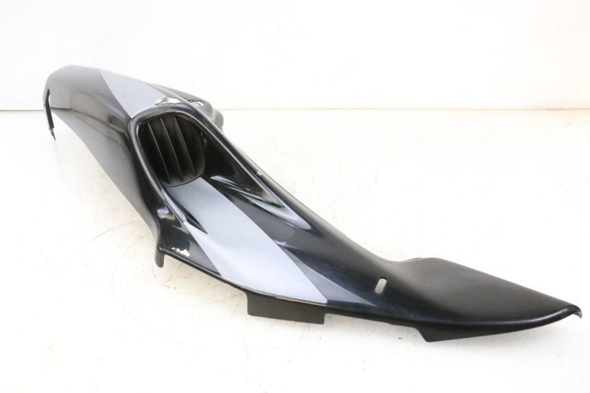 photo de CARENA POSTERIORE DESTRA HONDA NSR R 125 (1994 - 2003) - Dettagli dei punti di fissaggio