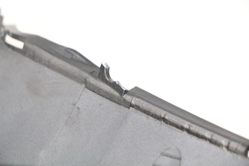 photo de CARENA POSTERIORE DESTRA SYM ORBIT 2 50 (2008 - 2014) - Zoom sullo stato d'uso