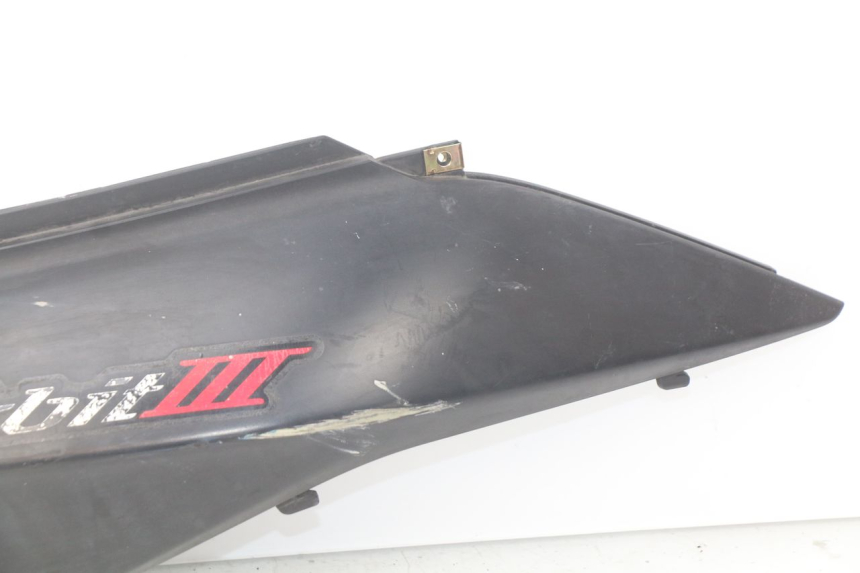 photo de PARAFANGO POSTERIORE DESTRO SYM ORBIT III 3 4T 50 (2018 - 2021) - Caratteristiche distintive