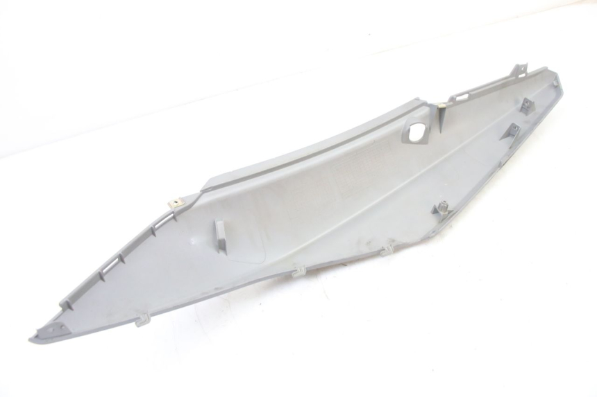 photo de CARENA POSTERIORE DESTRA SYM ORBIT III 3 4T 50 (2021 - 2025) - Vista d'insieme del prodotto