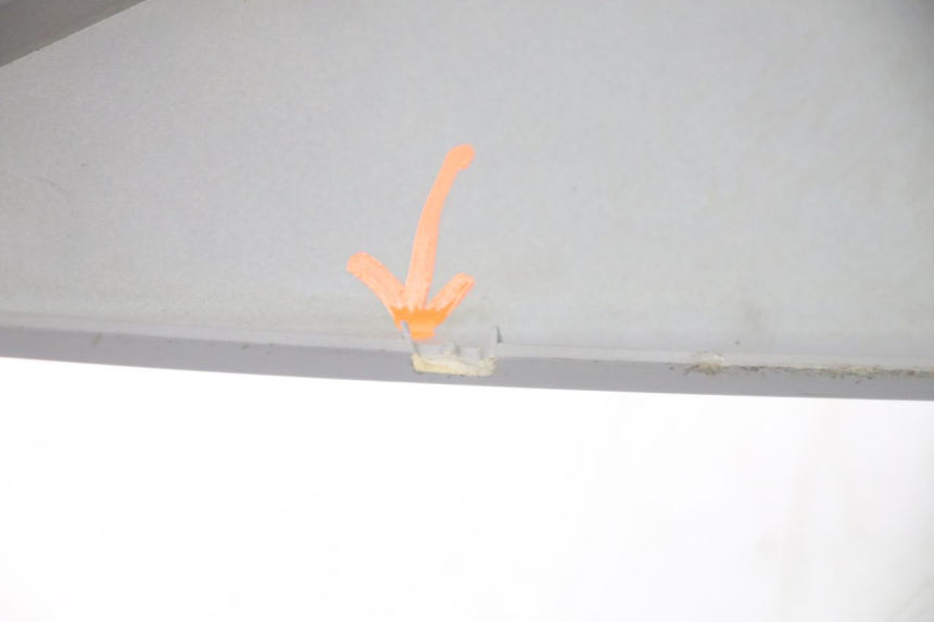 photo de CARENA POSTERIORE DESTRA SYM ORBIT III 3 4T 50 (2021 - 2025) - Ricambio usato controllato