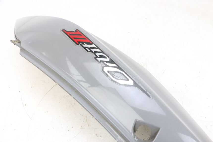 photo de CARENA POSTERIORE DESTRA SYM ORBIT III 3 4T 50 (2021 - 2025) - Marcature e riferimenti originali