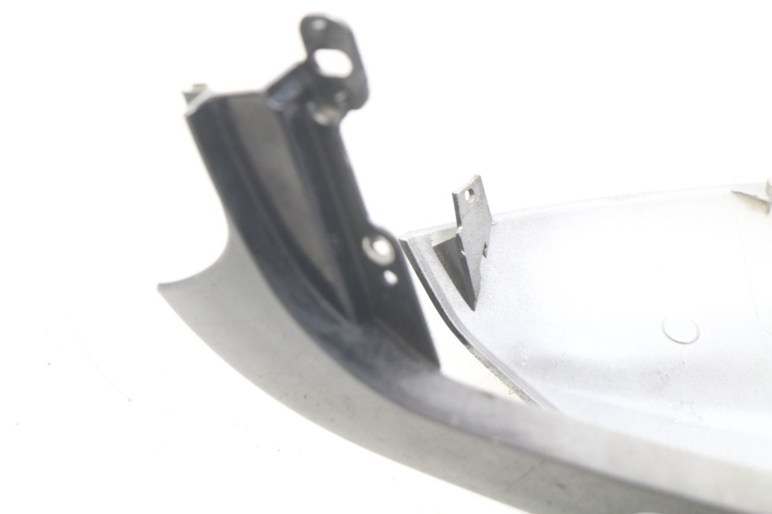 photo de PARAFANGO POSTERIORE DESTRO MBK OVETTO 2T 50 (2007 - 2017) - Dettagli dei punti di fissaggio