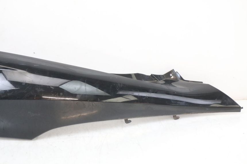 photo de CARENA POSTERIORE DESTRA HONDA PCX (JF28) 125 (2009 - 2011) - Altra angolazione