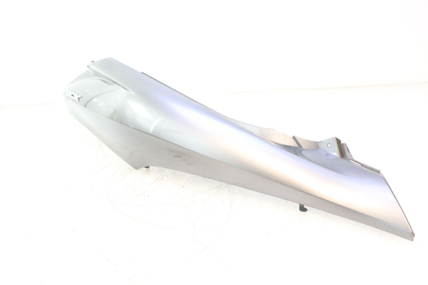 photo de CARENA POSTERIORE DESTRA HONDA PCX (JF28) 125 (2009 - 2011) - Altra vista dell'articolo
