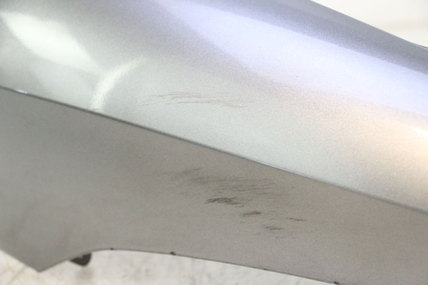 photo de CARENA POSTERIORE DESTRA HONDA PCX (JF28) 125 (2009 - 2011) - Caratteristiche distintive