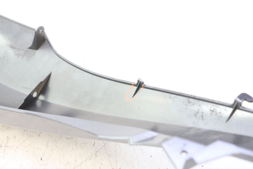 photo de CARENA POSTERIORE DESTRA HONDA PCX (JF28) 125 (2009 - 2011) - Altra angolazione
