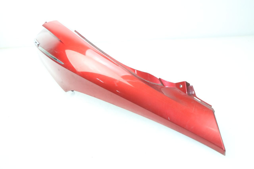 photo de PARAFANGO POSTERIORE DESTRO HONDA PCX (JF47) 125 (2012 - 2013) - Caratteristiche distintive