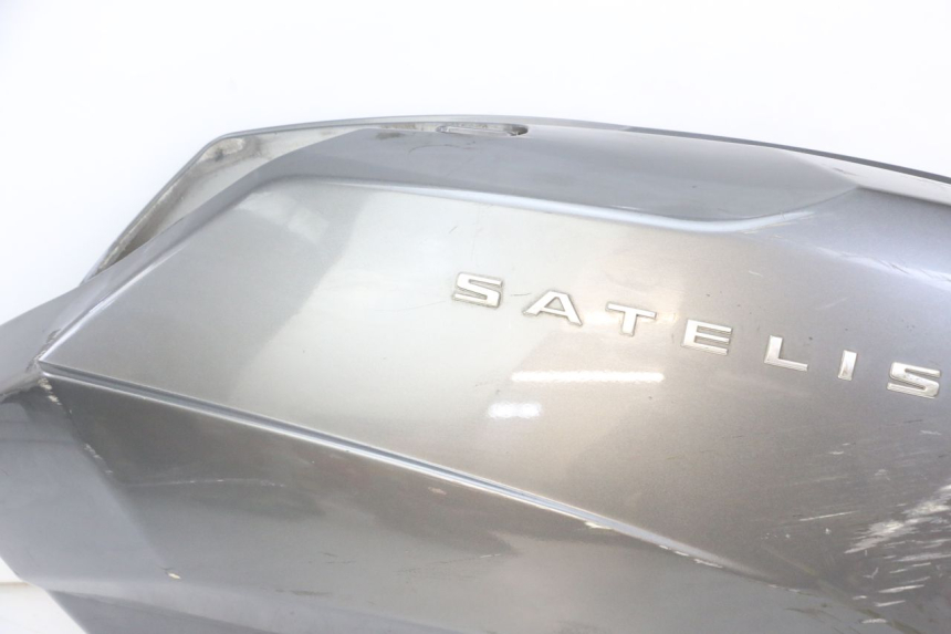 photo de PARAFANGO POSTERIORE DESTRO PEUGEOT SATELIS 125 (2010 - 2012) - Primo piano ad alta risoluzione