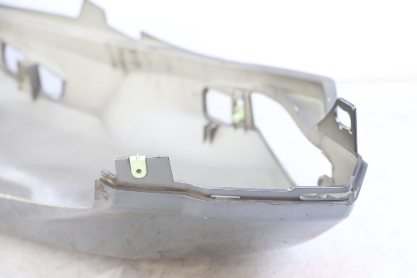 photo de PARAFANGO POSTERIORE DESTRO PEUGEOT SATELIS 125 (2010 - 2012) - Zoom sullo stato d'uso