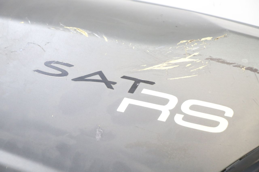 photo de CARENA POSTERIORE DESTRA PEUGEOT SATELIS 125 (2013 - 2018) - Stato della superficie e materiale