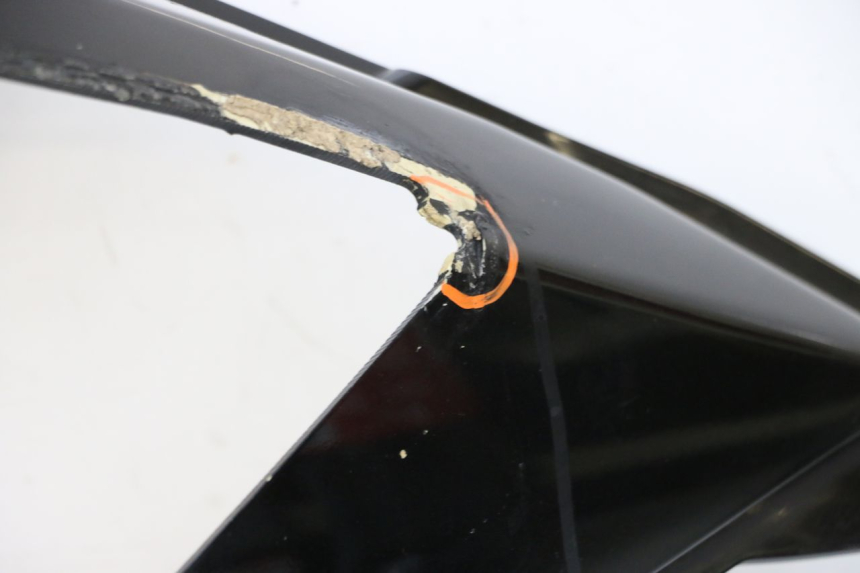 photo de CARENA POSTERIORE DESTRA PEUGEOT SATELIS COMPRESSOR K15 125 (2006 - 2009) - Ispezione visiva dettagliata