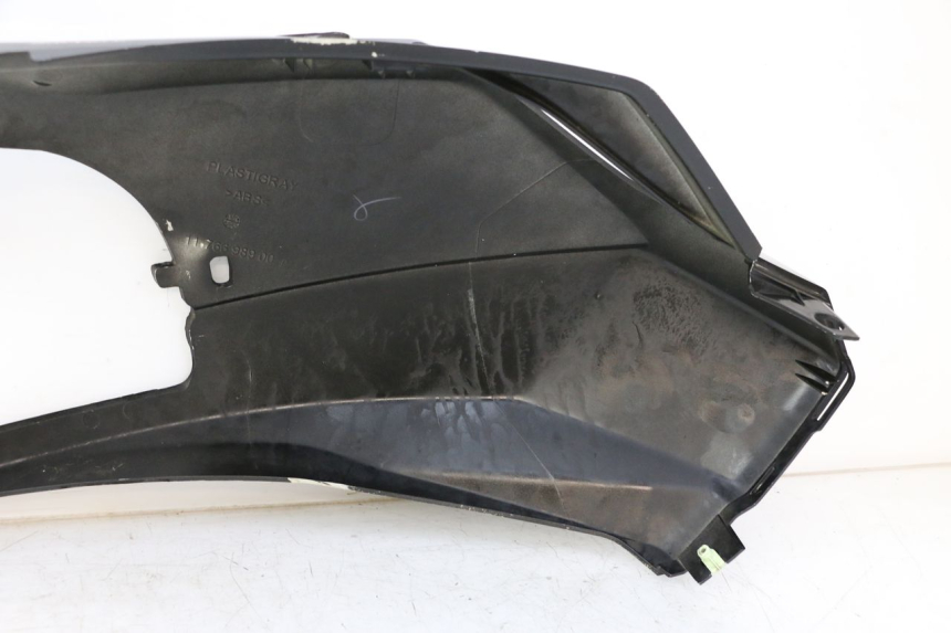 photo de CARENA POSTERIORE DESTRA PEUGEOT SATELIS COMPRESSOR K15 125 (2006 - 2009) - Dettagli dei punti di fissaggio