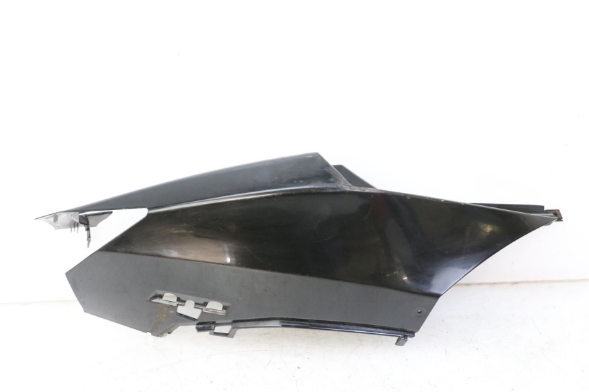 photo de CARENA POSTERIORE DESTRA PEUGEOT SPEEDFIGHT 3 LC 2T 50 (2009 - 2015) - Dettaglio del componente