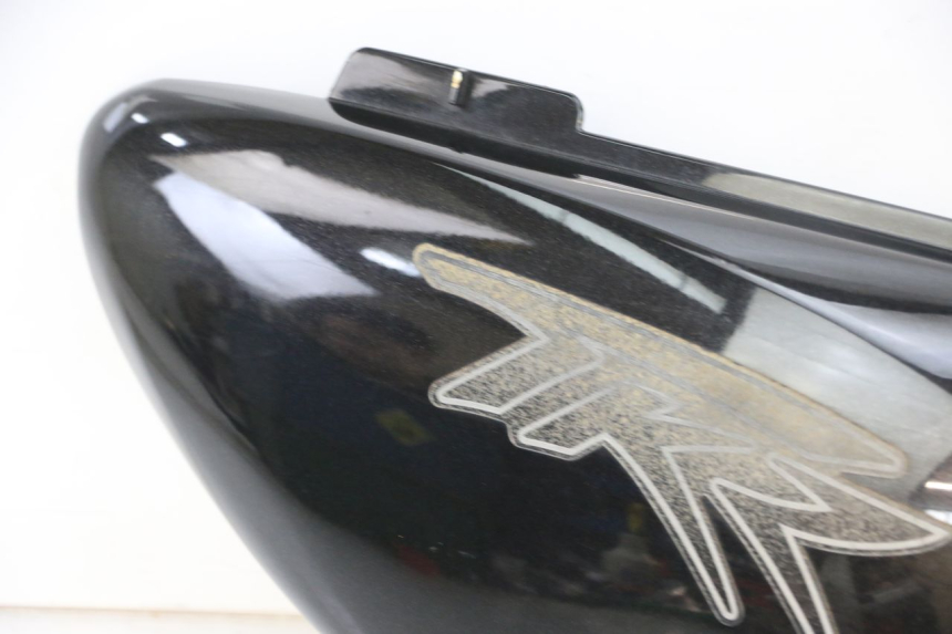 photo de CARENA POSTERIORE DESTRA PEUGEOT TREKKER TKR 50 (2005 - 2014) - Marcature e riferimenti originali