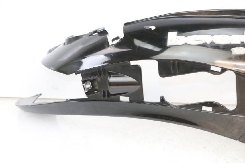 photo de PARAFANGO POSTERIORE DESTRO PIAGGIO BEVERLY 125 (1998 - 2005) - Altra vista dell'articolo