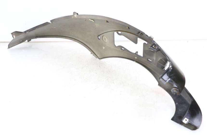 photo de PARAFANGO POSTERIORE DESTRO PIAGGIO BEVERLY 125 (1998 - 2005) - Primo piano tecnico