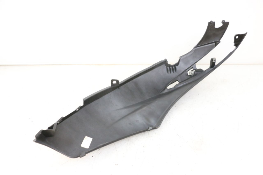 photo de CARENA POSTERIORE DESTRA PIAGGIO LIBERTY IGET 4T 50 (2021 - 2025) - Altra angolazione