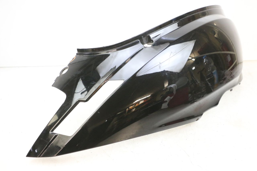 photo de CARENA POSTERIORE DESTRA EFUN PUSA 1 - Marcature e riferimenti originali