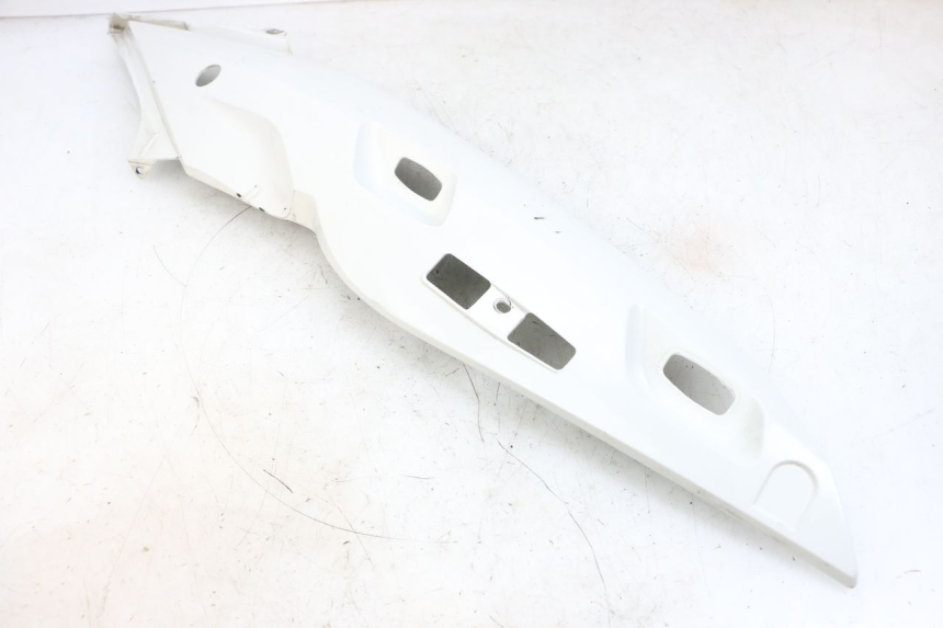 photo de PARAFANGO POSTERIORE DESTRO BMW R RT ABS 1200 (2010 - 2014) - Dettagli dei punti di fissaggio