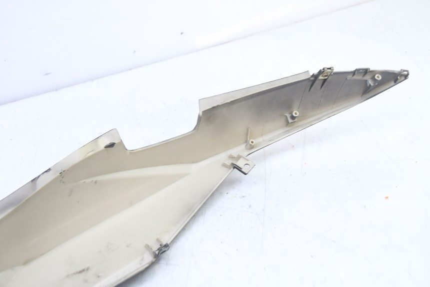 photo de FIANCO POSTERIORE DESTRO MAG POWER R-STREET 50 (2016 - 2025) - Stato della superficie e materiale