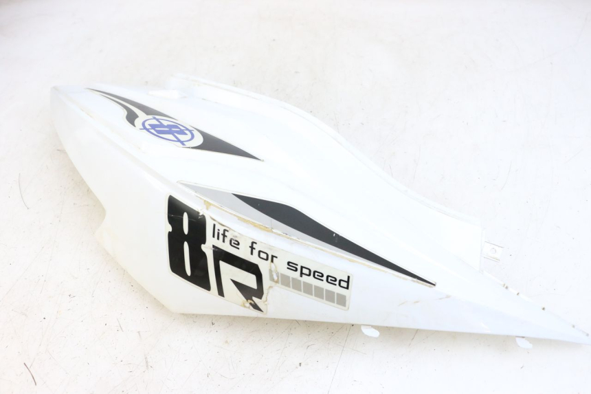 photo de CARENA POSTERIORE DESTRA EUROCKA R8 4T 50 (2013 - 2022) - Zoom sui componenti