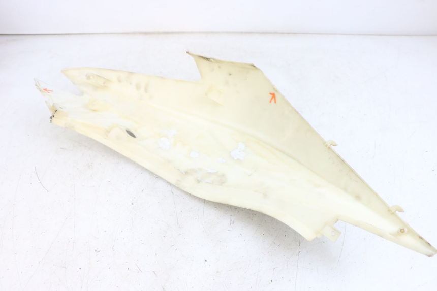 photo de CARENA POSTERIORE DESTRA EUROCKA R8 4T 50 (2013 - 2022) - Primo piano tecnico