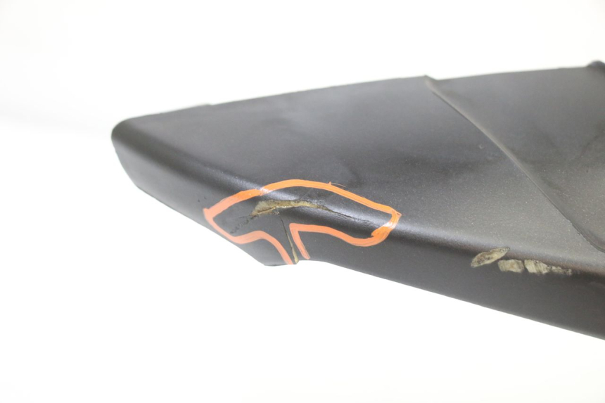 photo de CARENA POSTERIORE DESTRA GILERA RUNNER SP 50 (2006 - 2008) - Zoom sullo stato d'uso