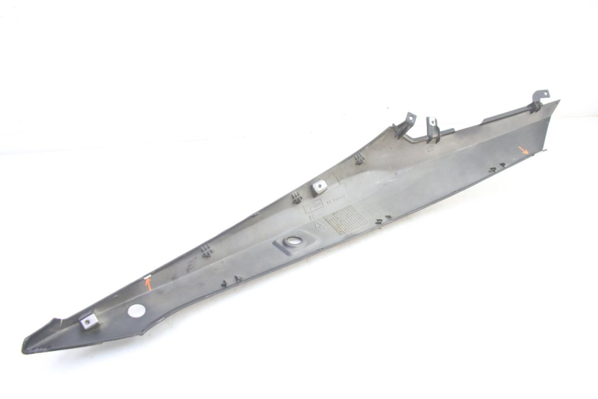 photo de CARENA POSTERIORE DESTRA GILERA RUNNER SP 50 (2006 - 2008) - Stato della superficie e materiale