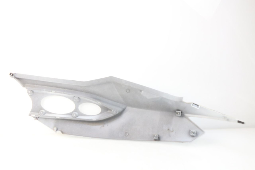 photo de PARAFANGO POSTERIORE DESTRO DAELIM S3 125 (2010 - 2017) - Dettagli dei punti di fissaggio