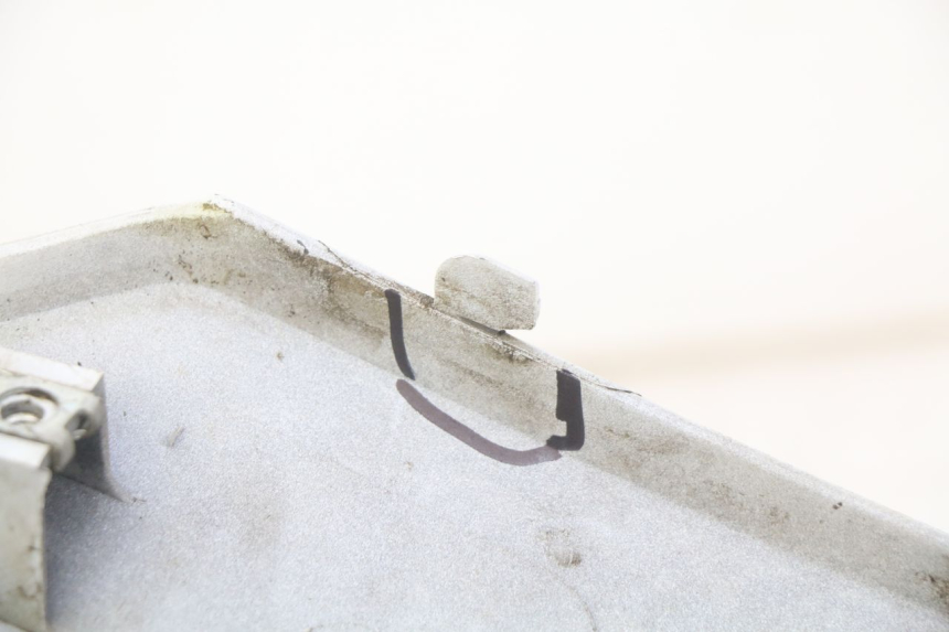 photo de PARAFANGO POSTERIORE DESTRO DAELIM S3 125 (2010 - 2017) - Altra angolazione