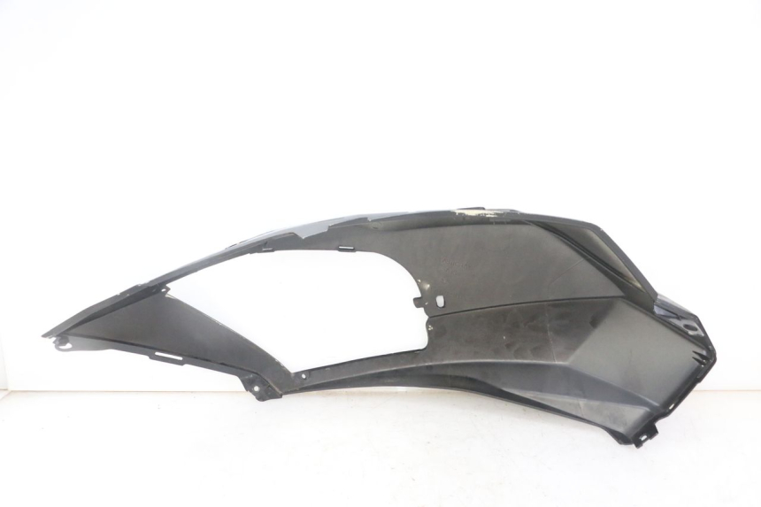 photo de CARENA POSTERIORE DESTRA PEUGEOT SATELIS COMPRESSOR K15 125 (2006 - 2009) - Dettagli dei punti di fissaggio