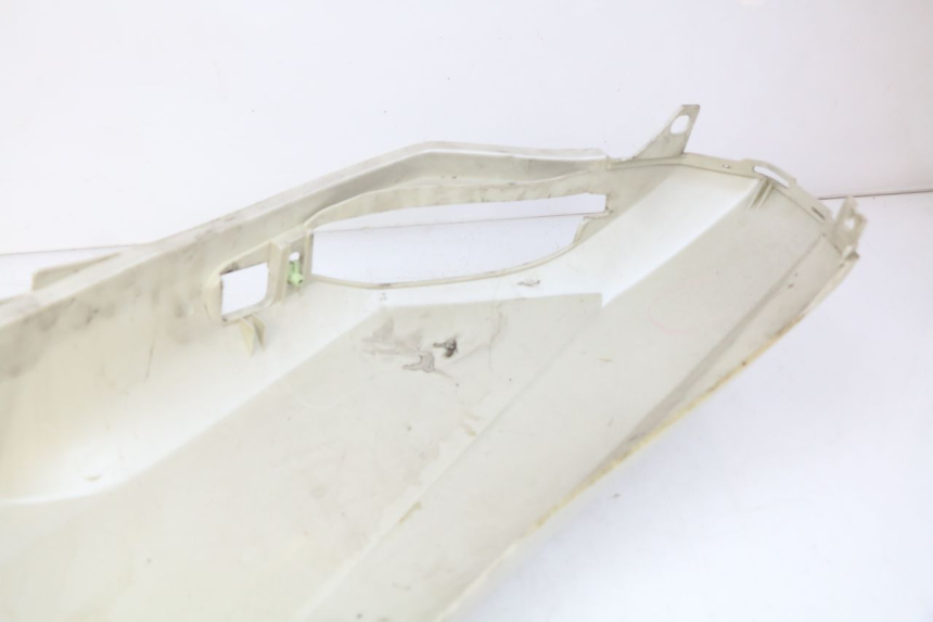 photo de PARAFANGO POSTERIORE DESTRO PEUGEOT SATELIS 125 (2010 - 2012) - Primo piano tecnico